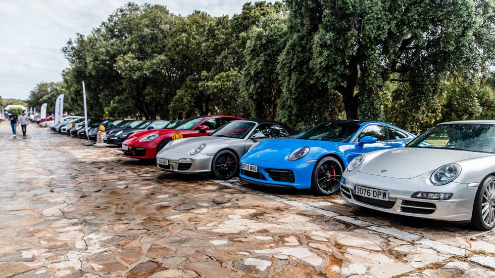Parking 40 Aniversario Porsche Club España en la Finca Aldea Santillana