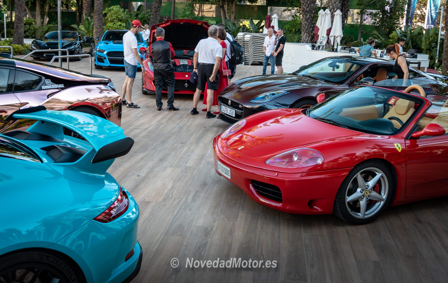 Porsche GT3, BMW i8, Jaguar F-Type SVR, Ferrari 812 Superfast, Ford Mustang y Ferrari F8 Tributo