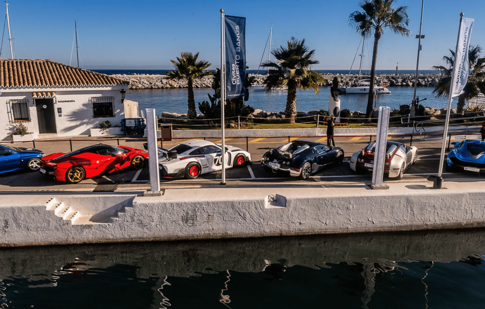 LaFerrari, Porsche 935 y Bugatti Veyron en la Exposición de Magna Supercars en Puerto Banús