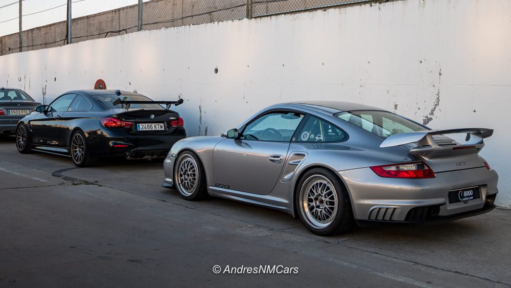 Porsche GT2 CS y BMW M4 en el Afterwork de 8000Vueltas en el Circuito del Jarama
