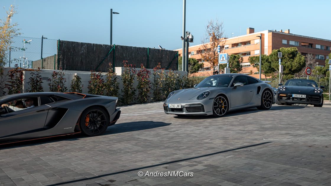 Lamborghini aventador y Porsche turbo en 6to6 XMAS Madrid