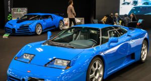Bugatti Centodieci y Bugatti EB110 en el salon de Retromobile Paris