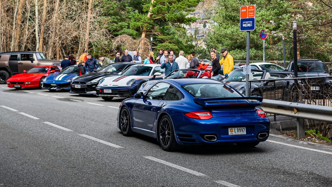 Porsche 911 Turbo S en Cars and Coffe Andorra organizado por The Supercar Tour