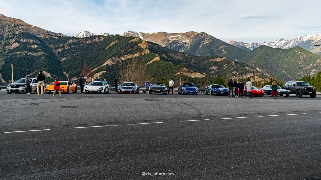 Supercoches en Cars and Coffe Andorra organizado por The Supercar Tour