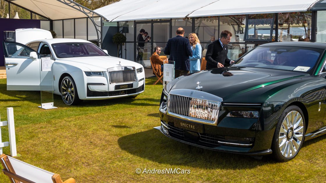 Rolls Royce Spectre y Ghost en Salon Privé London 2024