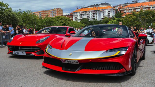 Ferrari SF90 y Ferrari F12 TDF en Supercars Drivers Community 2024