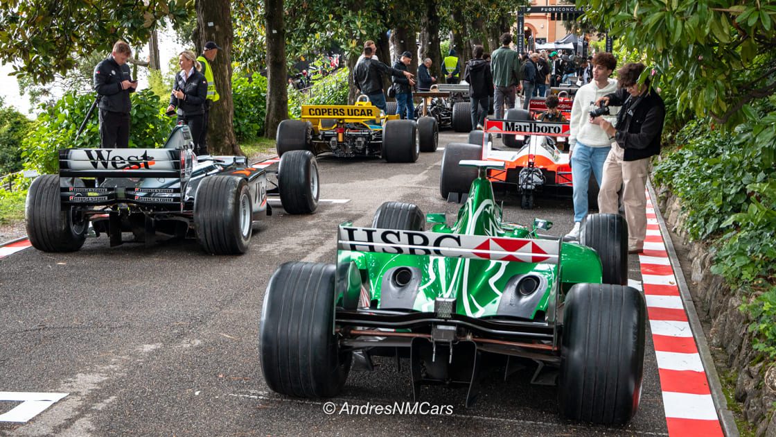 Zona Fórmula 1 British Racing Green en Fouri Concorso