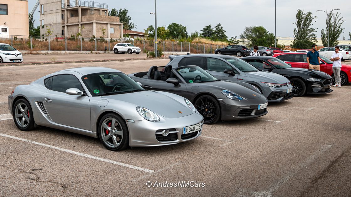 Porsche Cayman, Porsche 718 Spyder, Volkswagen Golf GTI, Ford Mustang 5.0 y Audi S4