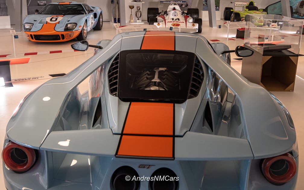 Ford GT40 GULF y Ford GT