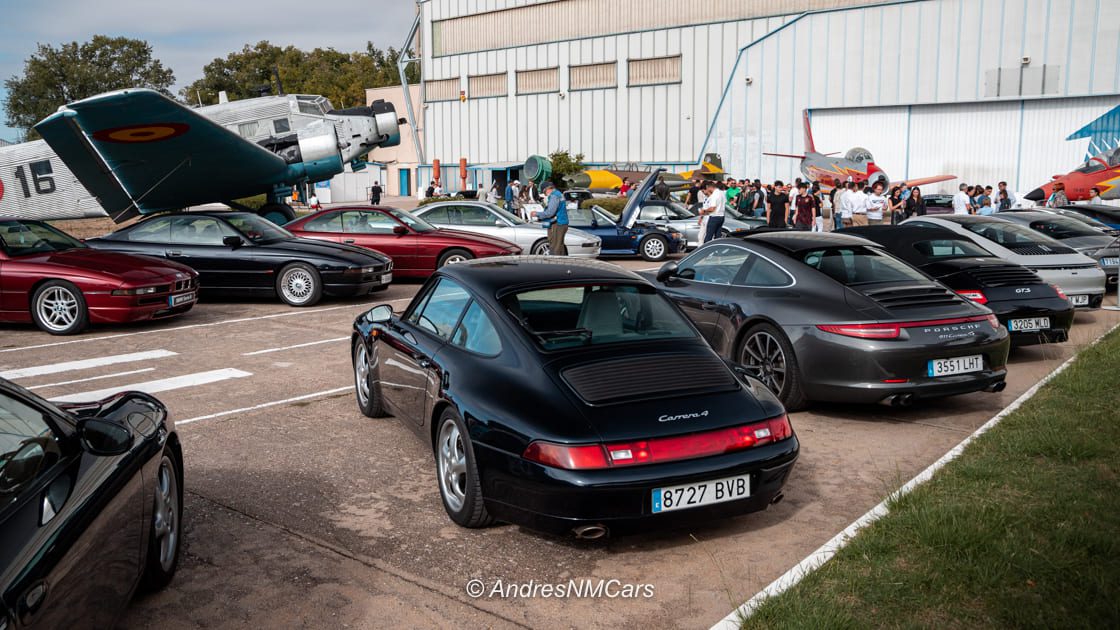 Porsche y BMW Serie 8 en el evento Cars & Planes organizado por Roadstr y The Vintage Grand Tour