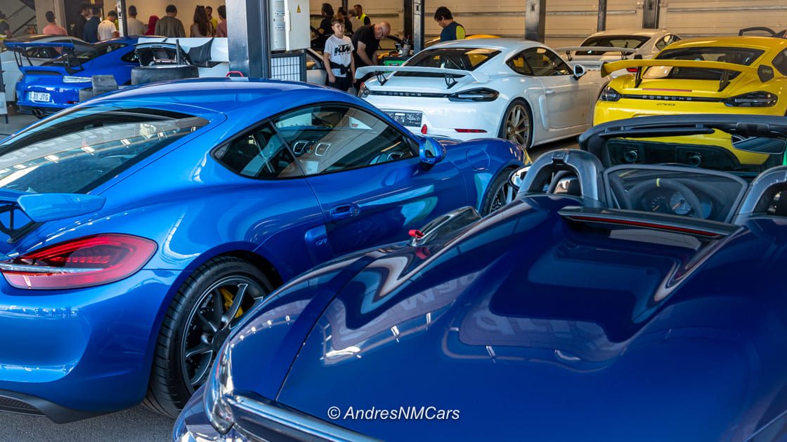 Porsche en el Trackday de Superdeportivos organizado por Últimavuelta en el circuito del Jarama