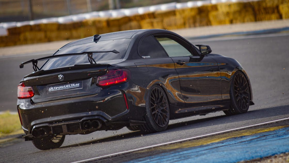 BMW M2 en el Trackday de Ultimavuelta en el Circuito del Jarama fotografiado por el Fotógrafo de Automoción CJStudio ubicado en Madrid