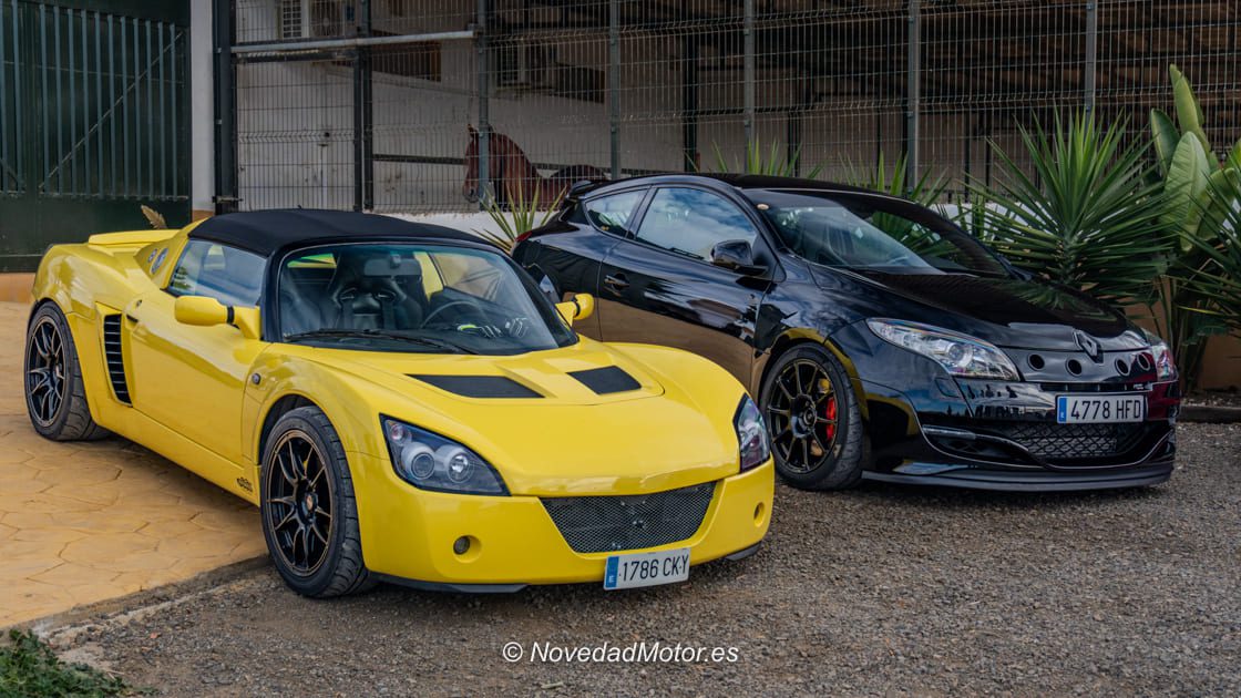 Opel Speedster y Renault Megane RS en la Ruta de Reyes