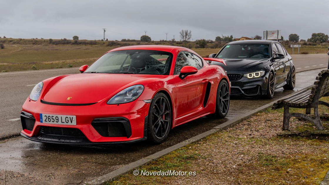 Porsche GT4 y BMW M3 participantes en la Ruta organizada por Automotiva Club en Guadalajara