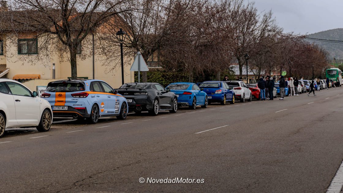 Parada en Tamajón de la Ruta organizada por Automotiva Club en Guadalajara