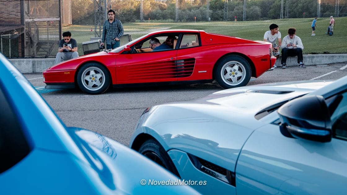 Ferrari Testarossa en el Afterwork de Roadstr en Madrid