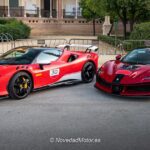 Dos Ferrari SF90 XX en la Ferrari Cavalcade 2025 en Sevilla