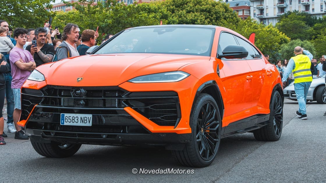 Lamborghini Urus SE en el desfile de SDC 2025 en Santander