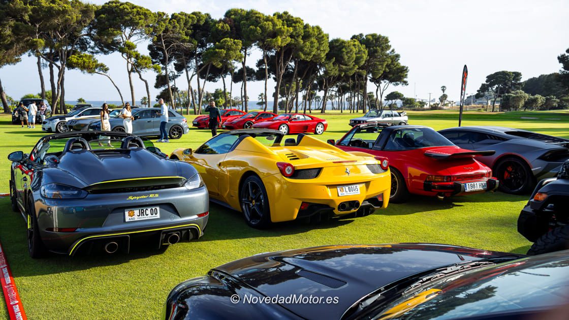 Porsche Spyder RS y Ferrari 458 Italia en Autobello Barcelona 2025