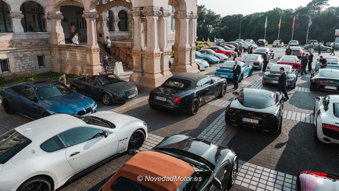 Exposición Supercars Drivers Community 2025 en Palacio de la Magdalena