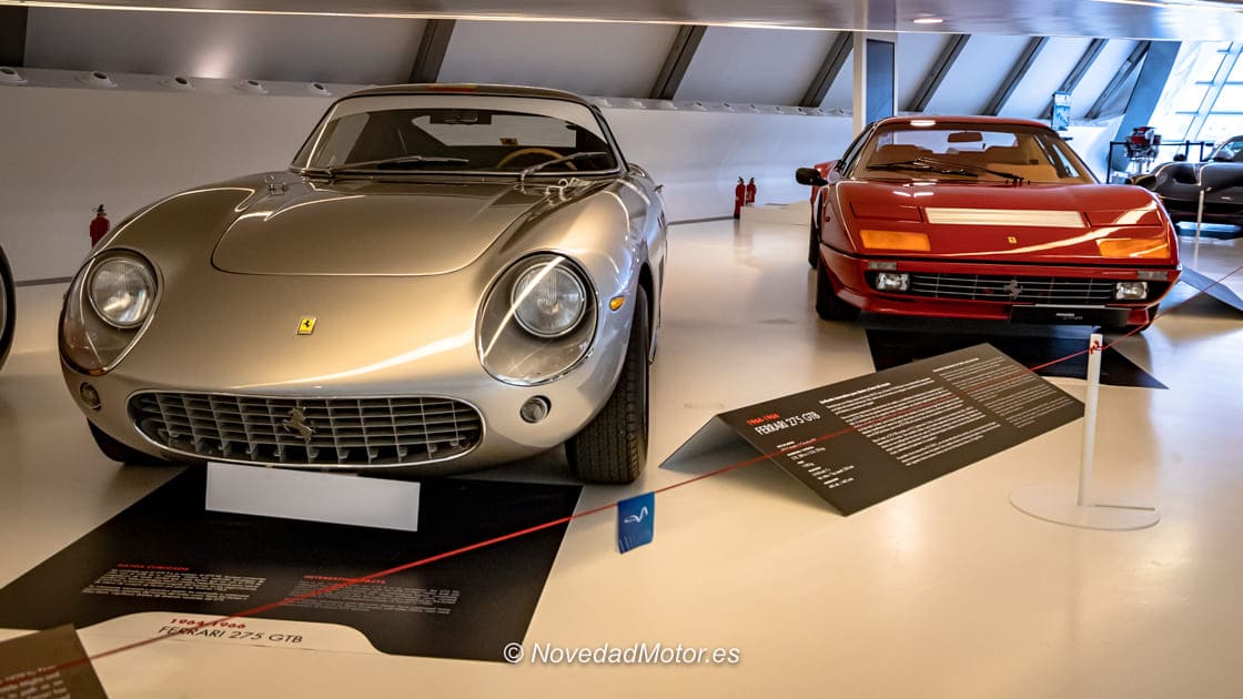 Ferrari 275 GTB en la exposición Pasión y Leyenda Ferrari de Mobility City Zaragoza