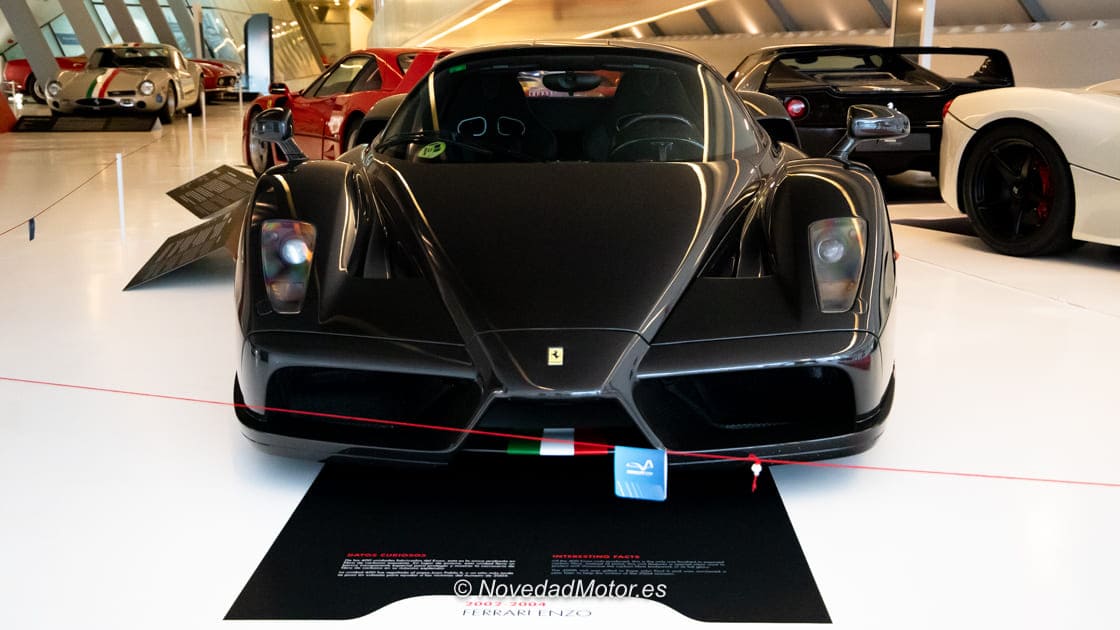 Ferrari Enzo en la exposición de Mobility City Zaragoza