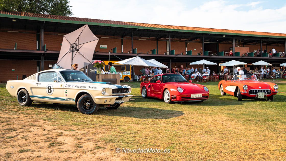 Ford Shelby Mustang GT350, Porsche 959 y Corvette C1