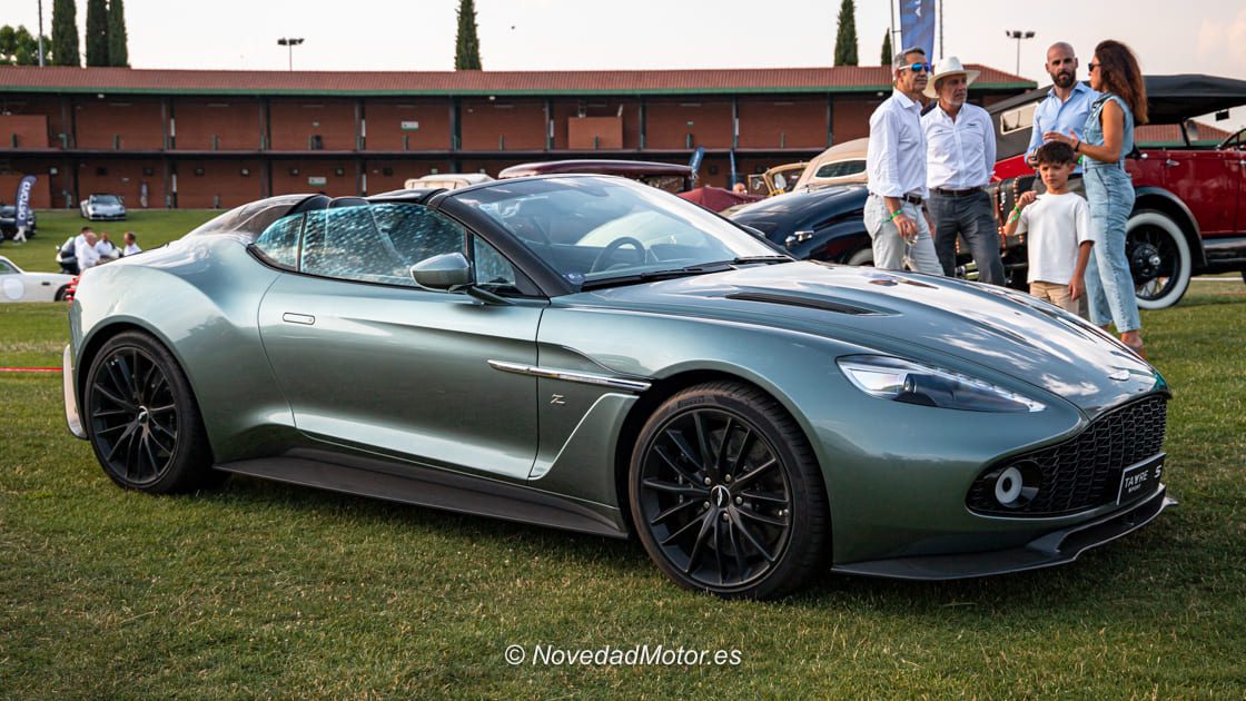 Aston Martin Vanquish Zagato Volante en Autobello Madrid 2025 celebrado en Golf Park Madrid
