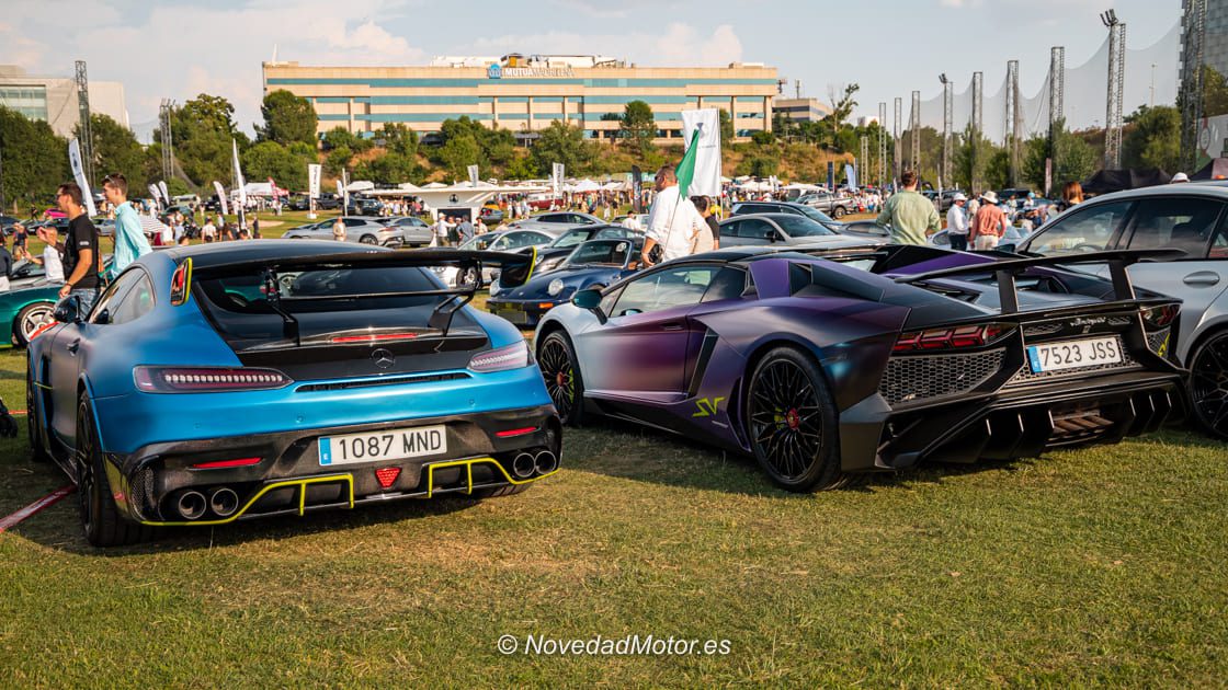 Lamborghini aventador SV y Mercedes-Benz AMG Kit Black Series de Karol en Autobello Madrid 2025 celebrado en Golf Park Madrid