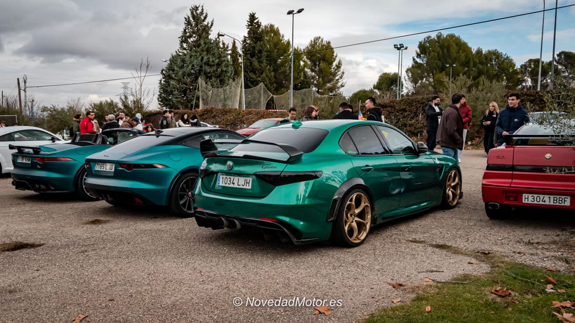 Alfa Romeo Giulia GTA, dos Jaguar F-Type y un SZ asistieron al Evento RoadStr Christmas Breakfast 2025 en Guadalajara