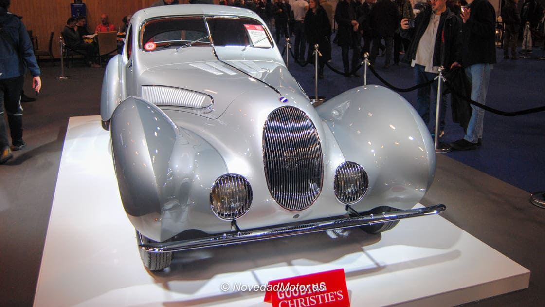 Talbot Lago T150 del stand de Gooding Christies en Retromobile París 2026 Talbot Lago T150 del stand de Gooding Christies en Retromobile París 2026