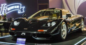 McLaren F1 del stand de Kidston en Retromobile Paris 2026