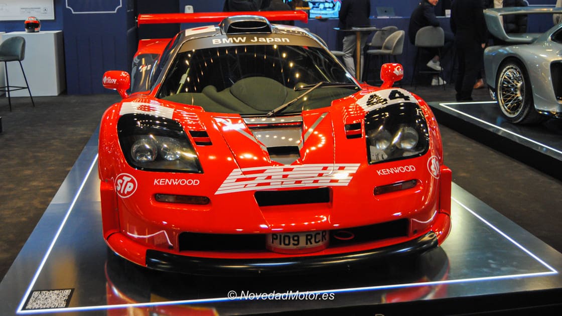 Mclaren F1 GTR Longtail del stand de RM Sothebys en Retromobile París 2026 Mclaren F1 GTR Longtail del stand de RM Sothebys en Retromobile París 2026