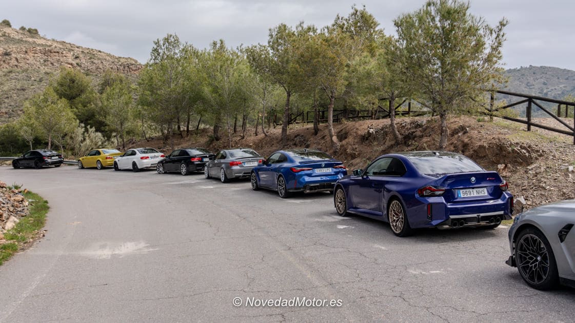 Parada del grupo BMW M en ruta por la sierra de Almería Parada del grupo BMW M en ruta por la sierra de Almería