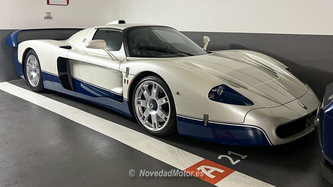 Maserati MC12 visto haciendo Car Spotting en Mónaco Maserati MC12 visto haciendo Car Spotting en Mónaco