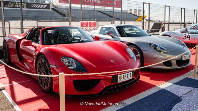 Porsche 918 Spyder y Porsche Carrera GT expuestos en el Porsche Spain Meeting 2026